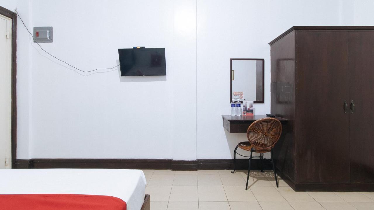 Reddoorz @ Marifa Hotel Angeles Pampanga Exteriör bild